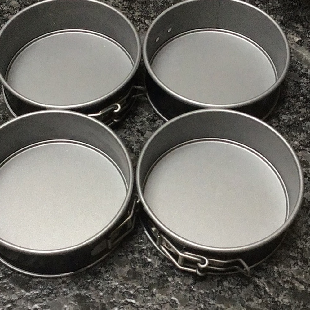 4.5 in Spring Form Pans - Picture 2 of 2